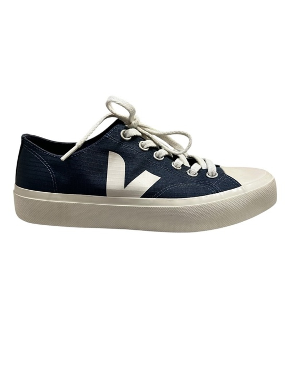 VEJA Wata II Low Ripstop Sneaker